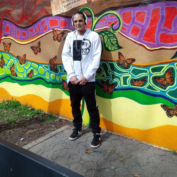Meet your Posher, Guillermo davila - Picture 1 of 1